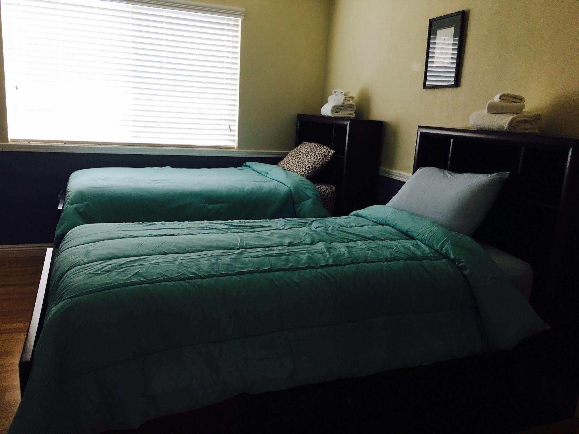 Travelers Bed & Breakfast Hostel 라스베이거스 외부 사진