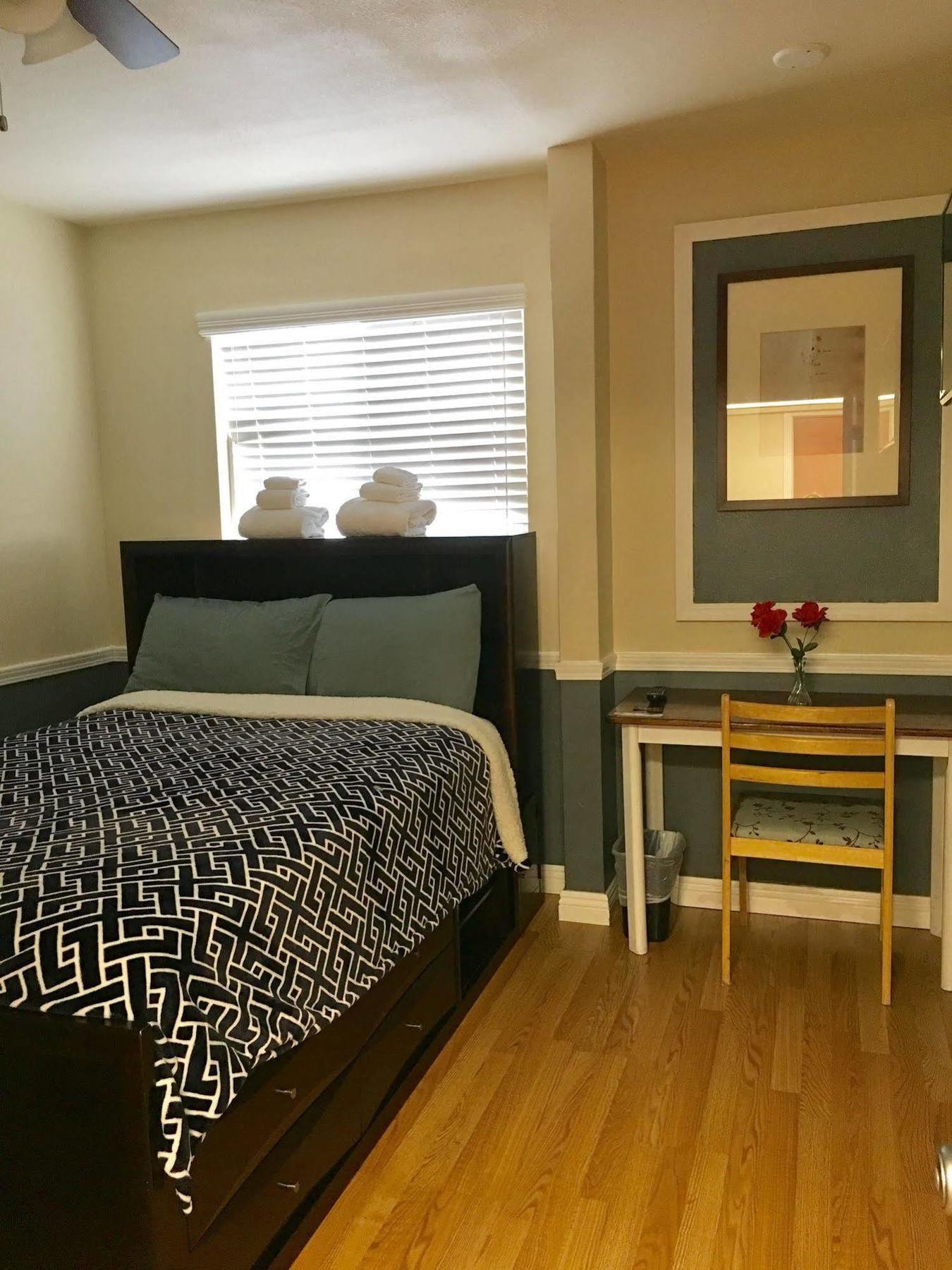 Travelers Bed & Breakfast Hostel 라스베이거스 외부 사진